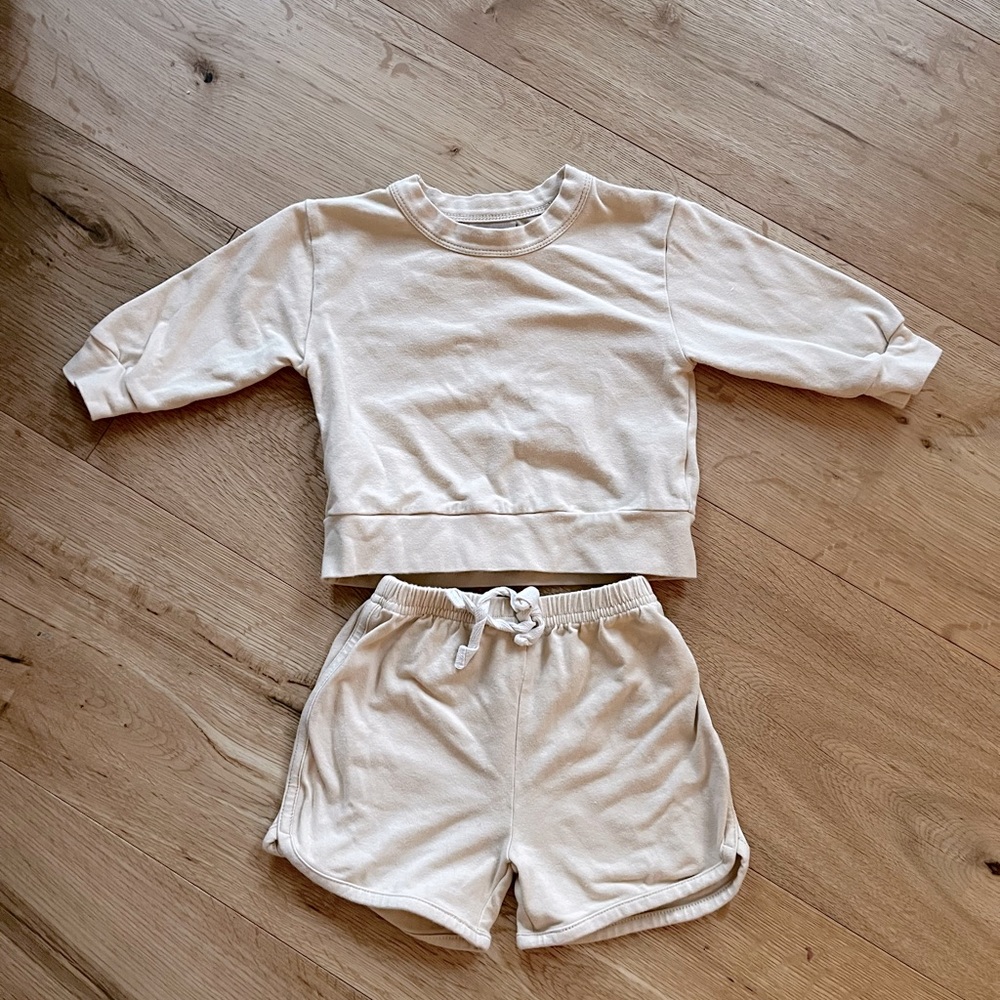 Rose + Doll local cream sweater and short matching set 6-12 months
